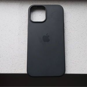 iPhone 13 Pro Max Silicone Case with MagSafe- Midnight